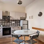 Casa Clara - A Due Minuti Dalla Piazza Del Comune Apartment